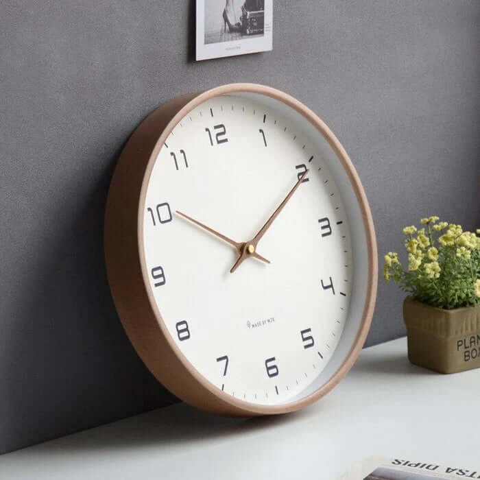 Moderne Trævægur 25/30cm - Brun/Creme