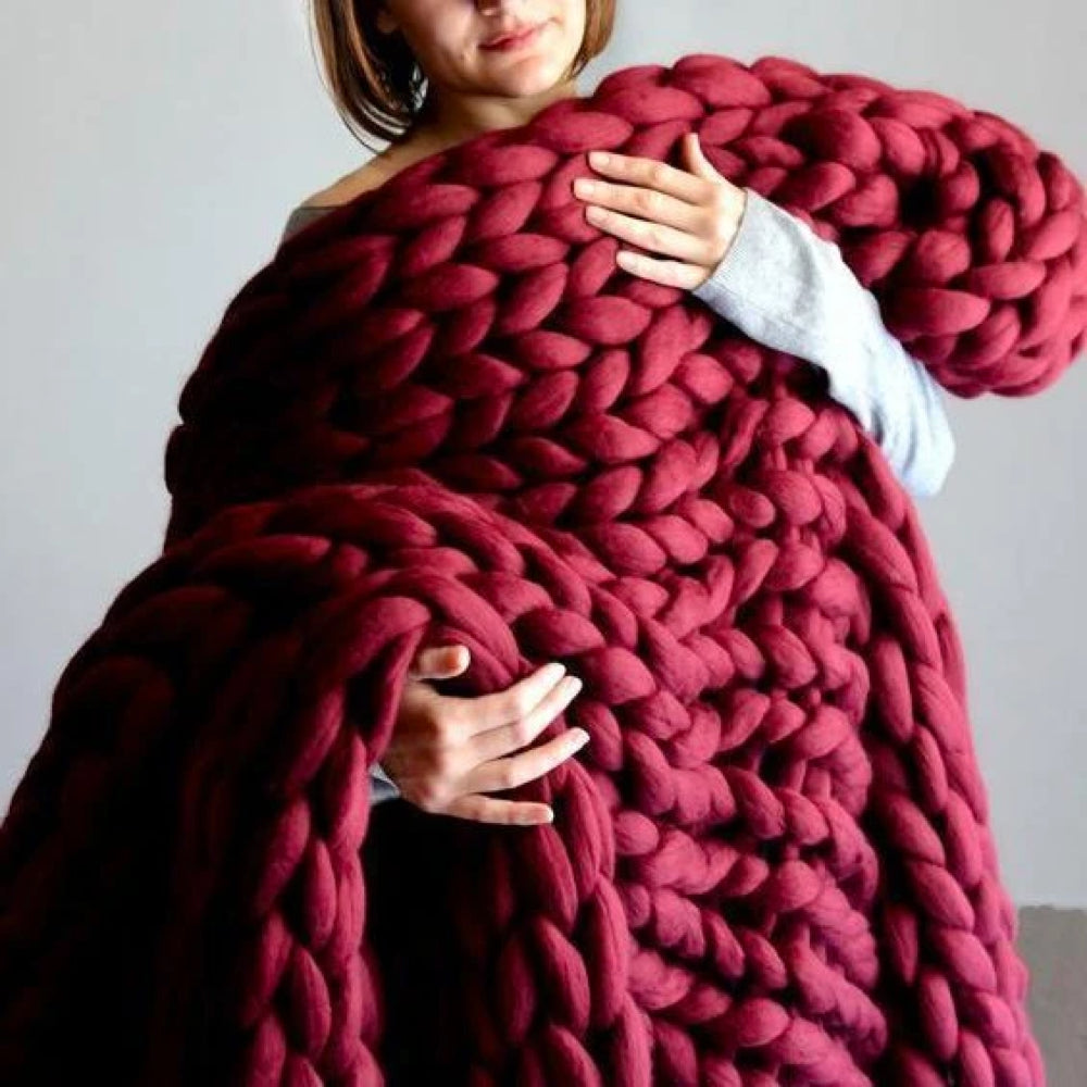 DIY Chunky XL uldgarn, blødt tekstil, ideelt til strikkeprojekter, i stilfuldt blåt, perfekt til tæpper og puder.