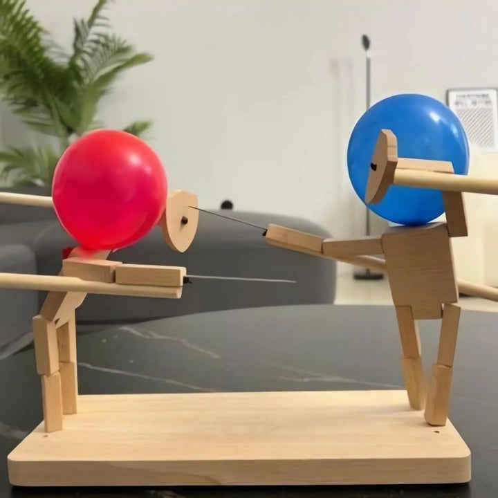 DuelPop spilsæt med farverige balloner og stabile sværd til sjov actionleg for to udendørs eller indendørs.