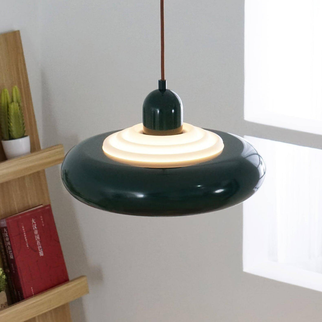 Moderne pendellampe i metal og akryl