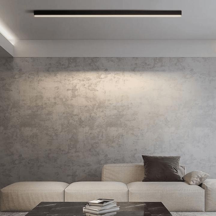 Lineær LED loftslampe i industrielt design