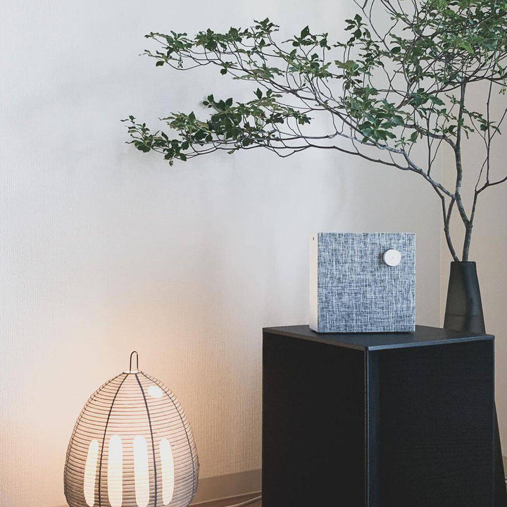 Minimalistisk japansk bordlampe Yumi