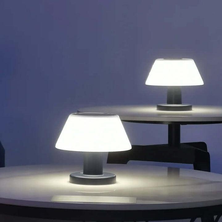 Genopladelig Solar Bordlampe til Indendørs/Udendørs Brug