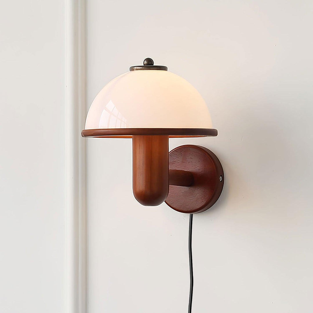 Moderne væglampe med svampedesign i træ