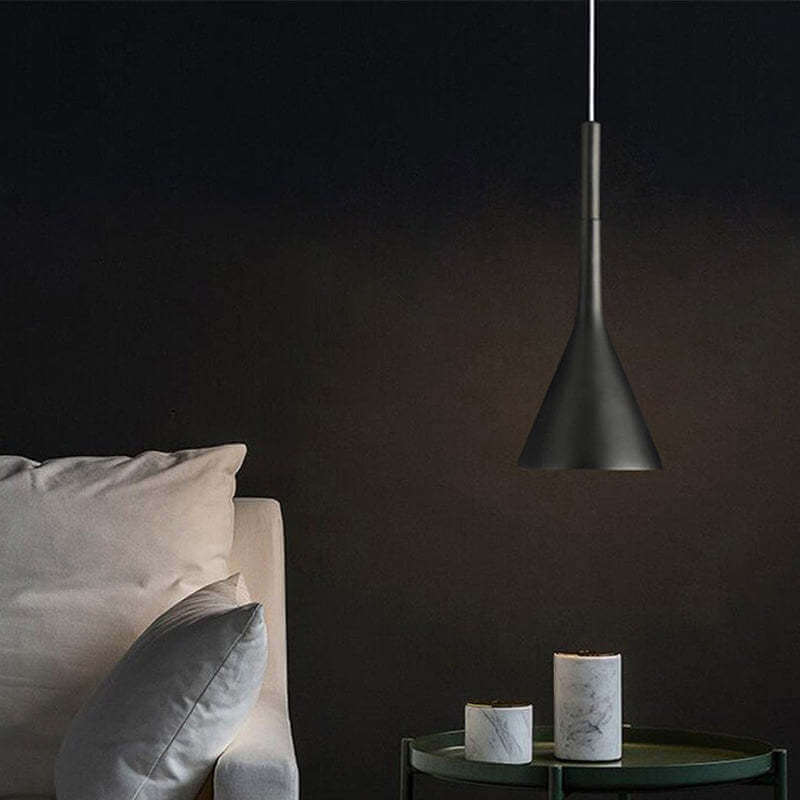 Moderne trekantet pendellampe - metal