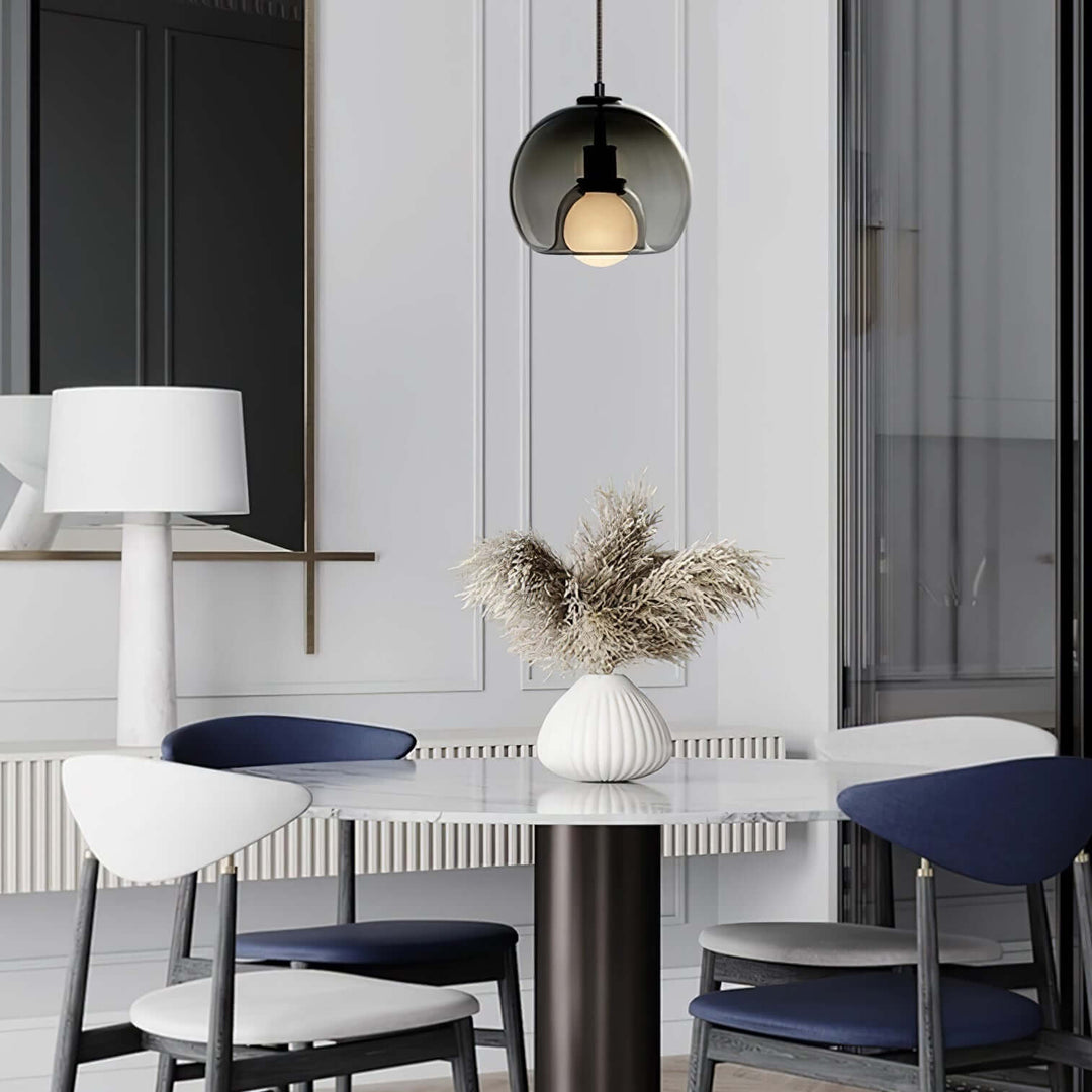 Moderne pendellampe i metal og glas