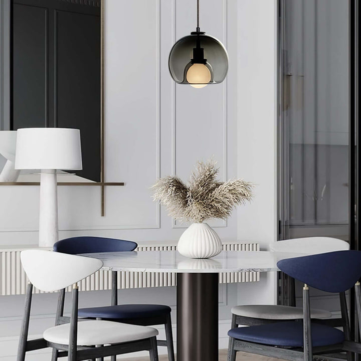 Moderne pendellampe i metal og glas