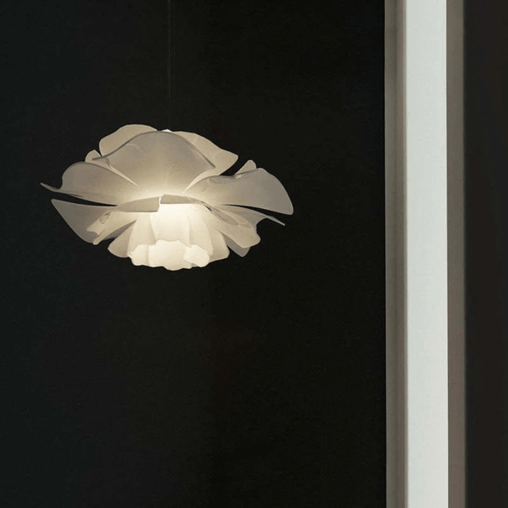 Moderne hvid blomster pendel i metal