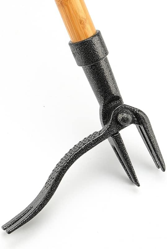 Effektiv ukrudtsfjerner med stabilt 4-klo hoved og ergonomisk håndtag til præcis rodfritagelse i haven.