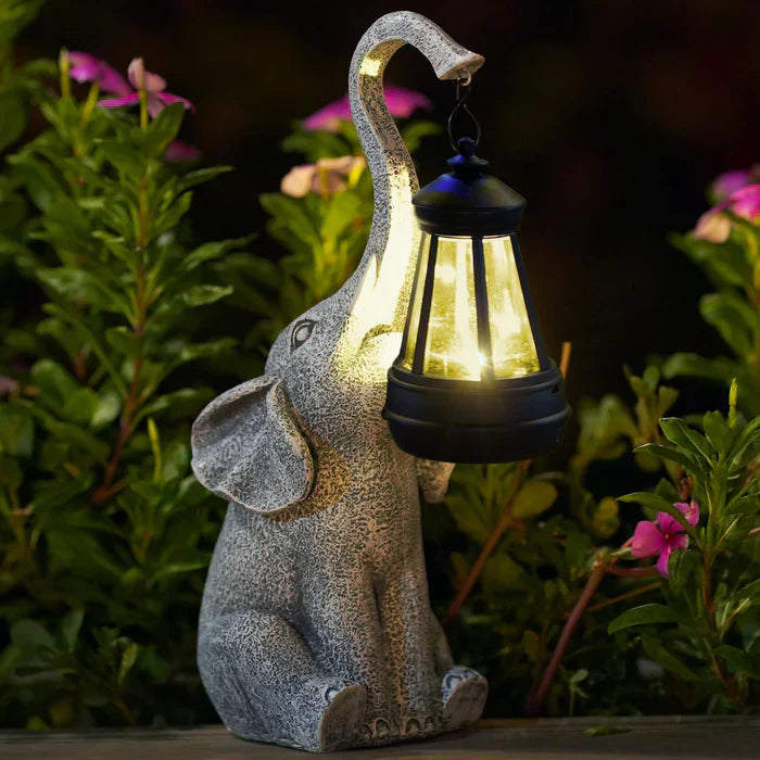 Elegant elefant solarlampe med automatisk tænd/sluk funktion. Ideel energivenlig havebelysning og dekoration.