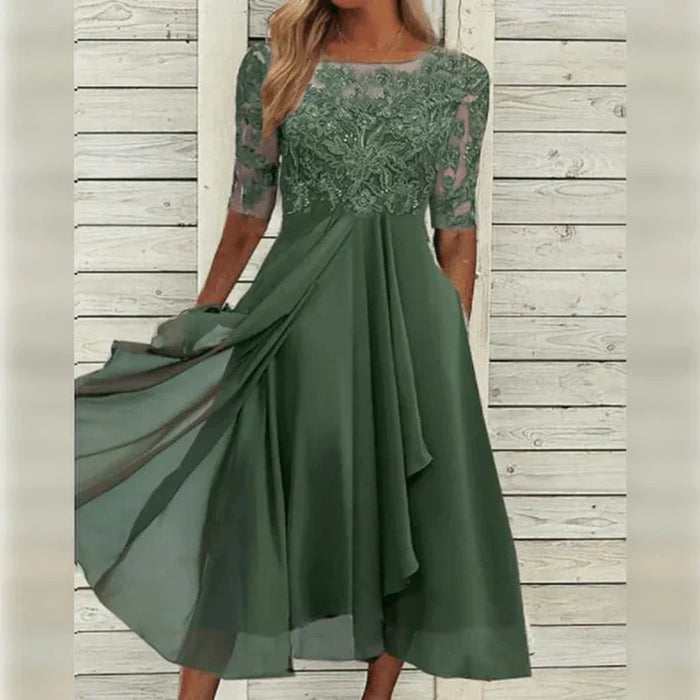 Farverig, minimalistisk kvinders sommerkjole med elegante detaljer, en alsidig lang fest- og hverdagskjole.