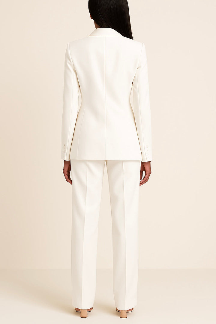 Professionelt dame buksesæt med blazer. Ideelt til kontorstil, forretningsmøder og hverdagselegance.