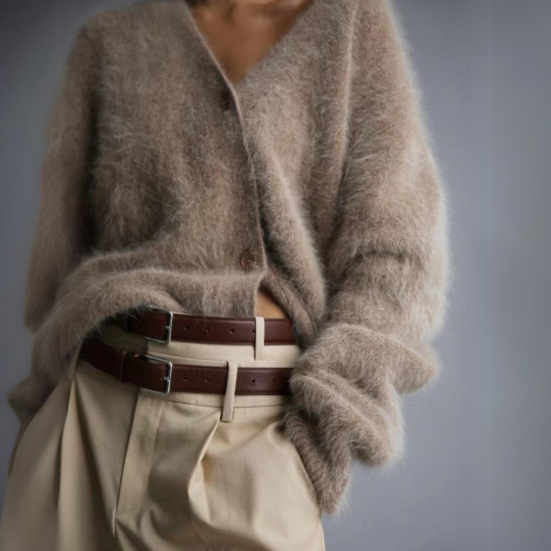 Mørkegrå cardigan til kvinder; tidløs komfort og stilfuldt look til enhver lejlighed.