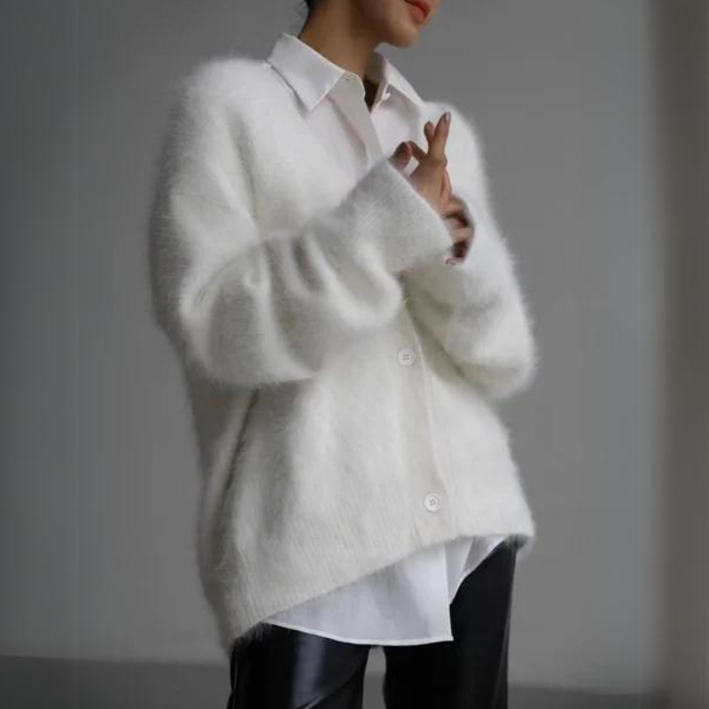 Lysegrå cardigan til kvinder; elegant komfort og moderne design, perfekt til alle outfits.