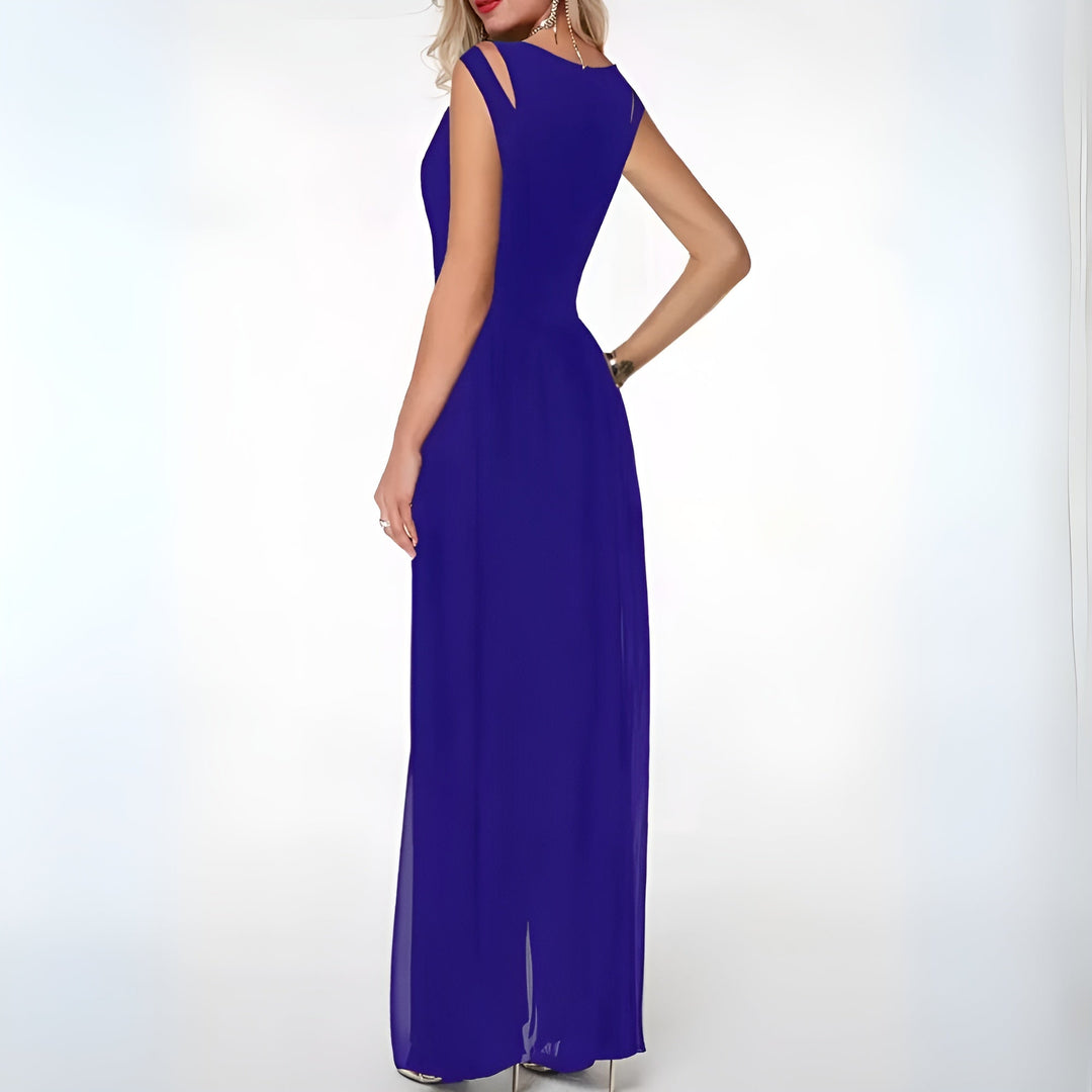 Rød dame heldragt med stilfuld V-udskæring. Elegant og komfortabel jumpsuit til festlige lejligheder.