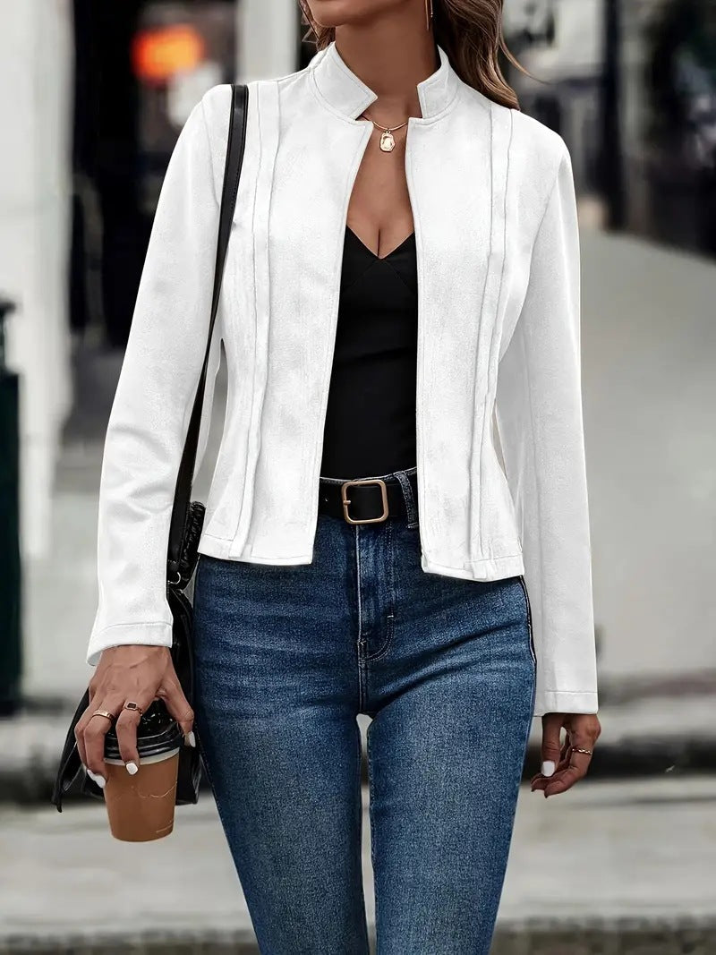 Elegant dame kort jakke med lynlås. Perfekt som stilfuld overgangsjakke til kvinder.
