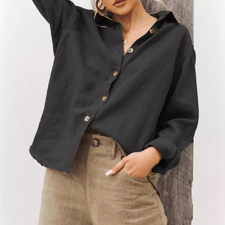 Alsidig dame langærmet bluse med elegant og afslappet pasform. Ideel skjorte til kvinder, for fashion og komfort.