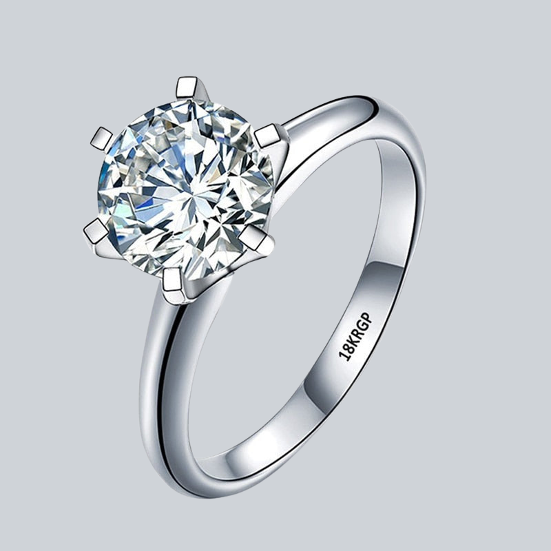 Glitrende sølvring til damer med cubic zirkonia, et elegant smykke. Ideel mors dag gave eller mode ring.