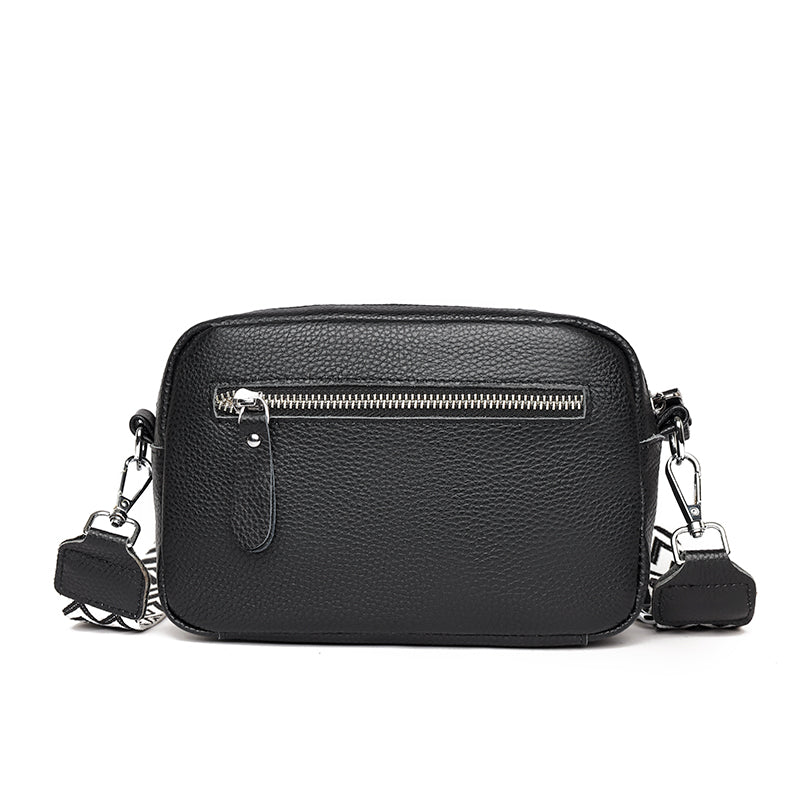 Kompakt og alsidig kvindetaske, perfekt til modebevidste damer som en elegant accessory.
