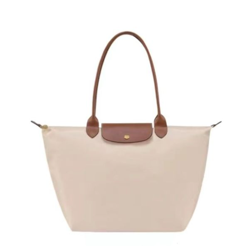 Dame skuldertaske med schedel design, justerbar rem, ideel til modebevidste kvinder.