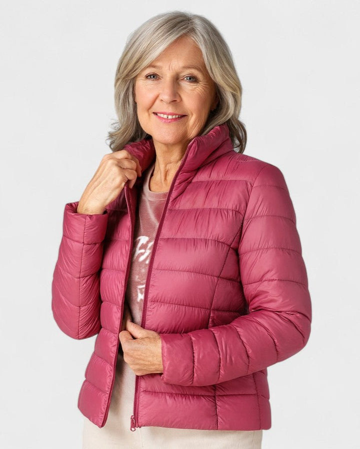 Elegant dame ultralet dunjakke. Varm letvægts vinterjakke til hverdag og udendørs brug.