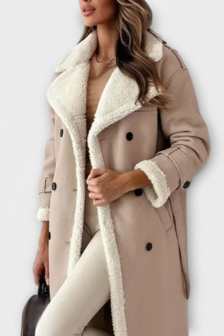 Sort dame modejakke til vinteren, med luksuriøs imiteret pels og sofistikeret kunstlæder look.