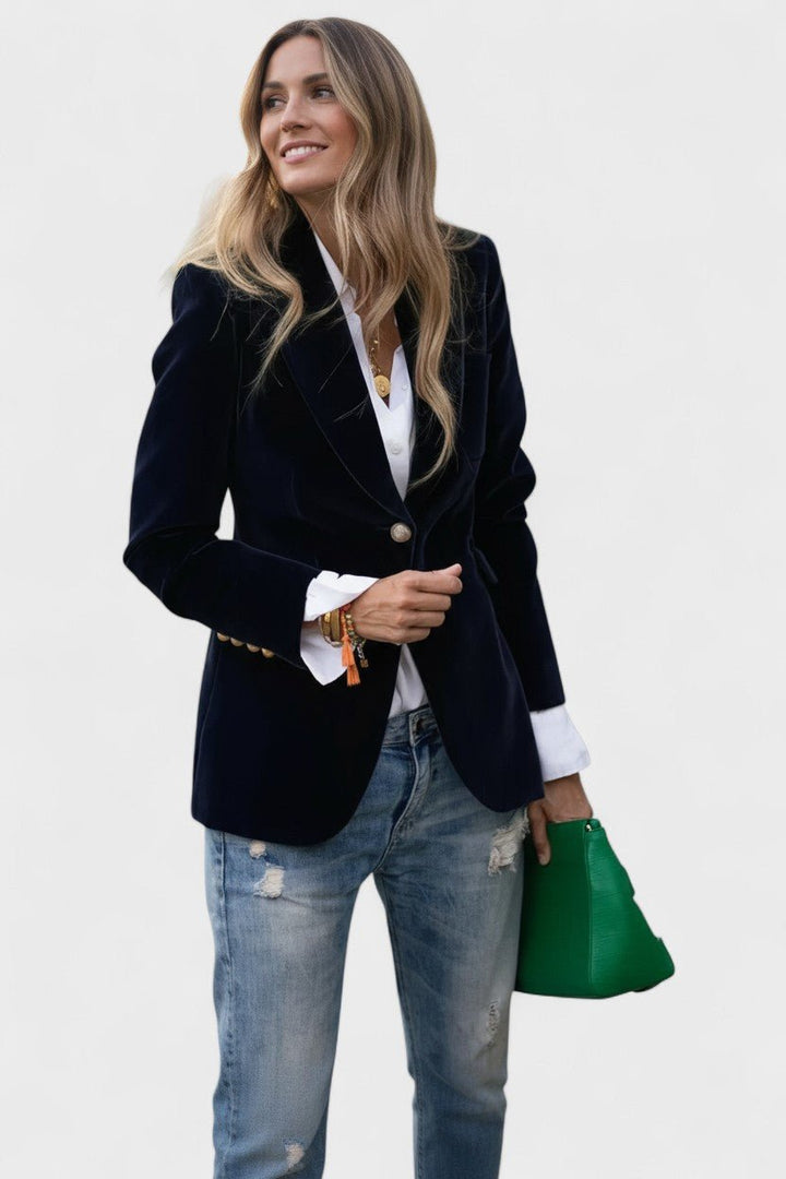 Elegant dameblazer i klassisk design, perfekt til stilfuld kvindemode.