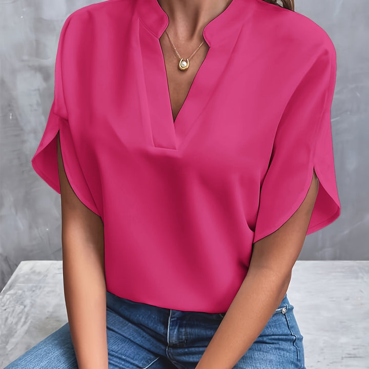 Moderne damebluse med et elegant touch, flatterende pasform for et chik look til både hverdag og fest.