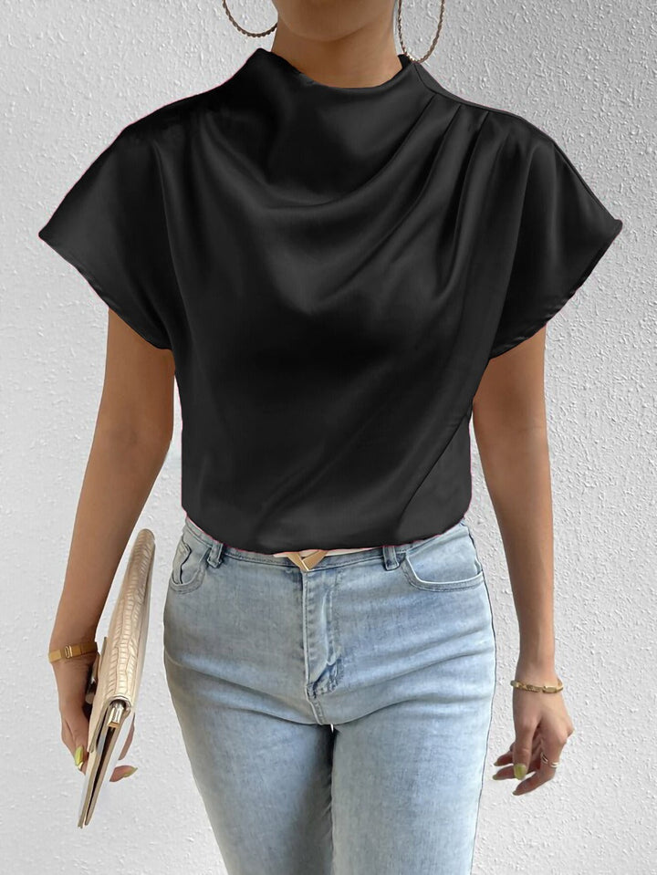 Klassisk, elegant festbluse til kvinder med høj hals og korte ærmer, ideel til aftenlook.