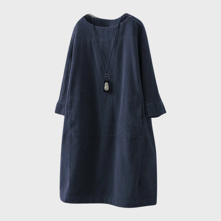 Blød damekjole i elegant design, der giver stil og komfort. Også tilgængelig som plus size kjole.