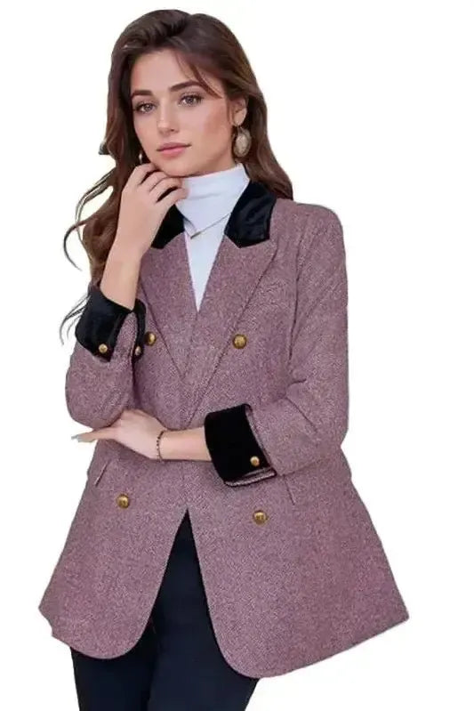 Klassisk elegant dameblazer. Skræddersyet grå overtøj med tidløst design, perfekt til den moderne kvinde.