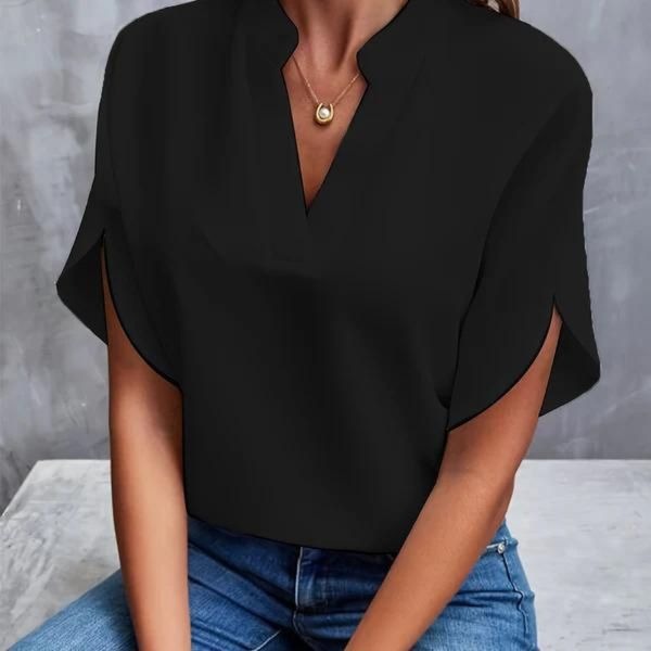 Moderne elegant top til kvinder. Letvægts bluse med komfortabel pasform for hverdagen. Flot dametøj.