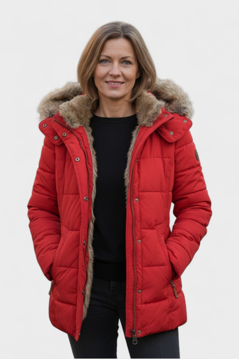 Åben vinterfrakke til kvinder, viser det indre pelsfor og elegante design.