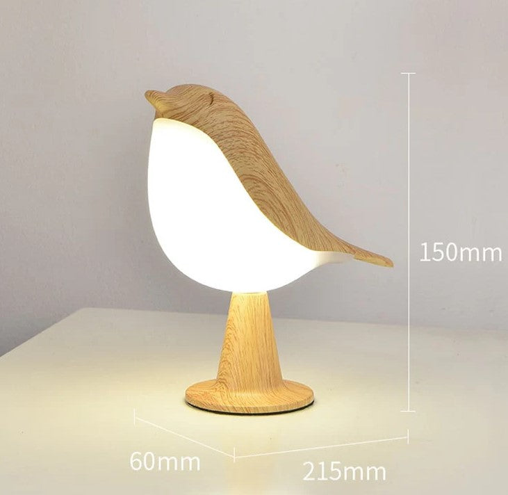Trådløs og genopladelig LED-bordlampe i elegant træ. Ideel til alle rum som stemningslampe.