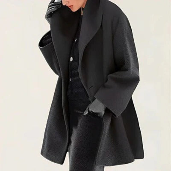 Komfortabel og stilfuld vinterjakke til kvinder, oversized design med elegant look.