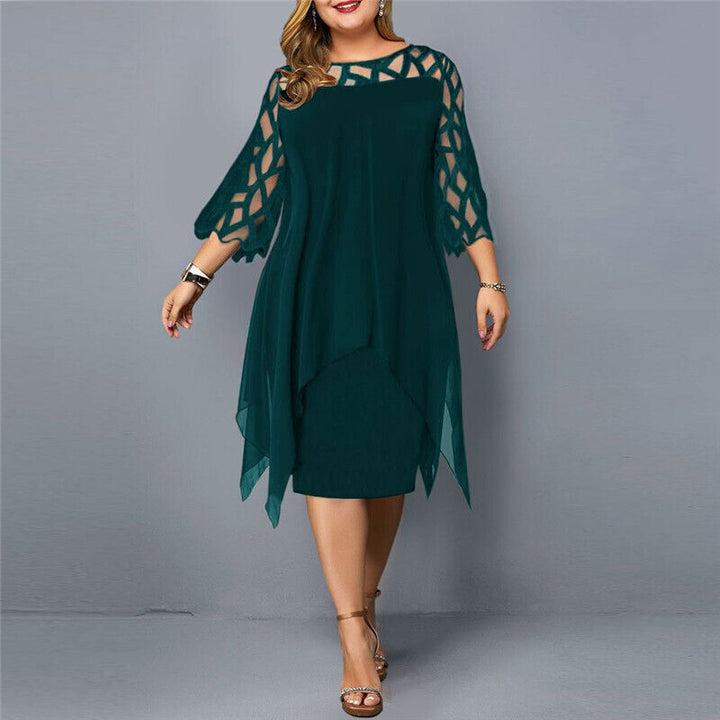 Elegant plus size kjole med afslappet pasform. Ideel til kvinder, der søger stil og komfort.