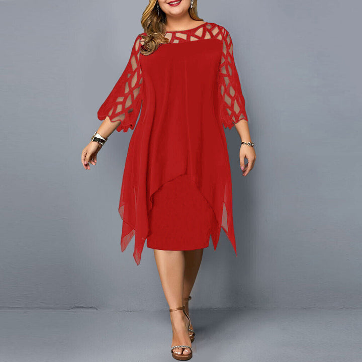 Komfortabel og stilfuld plus size maxikjole til kvinder. Perfekt som fest- eller hverdagskjole.