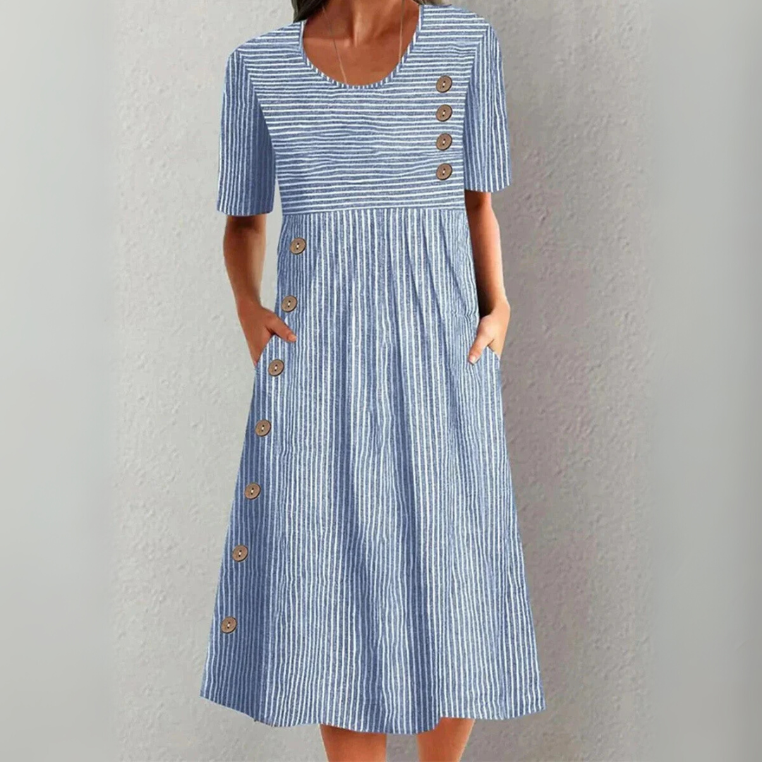 Elegant stribet midi kjole til kvinder med 3/4 ærmer. Perfekt som stilfuld hverdagskjole eller sommerkjole, komfortabel.