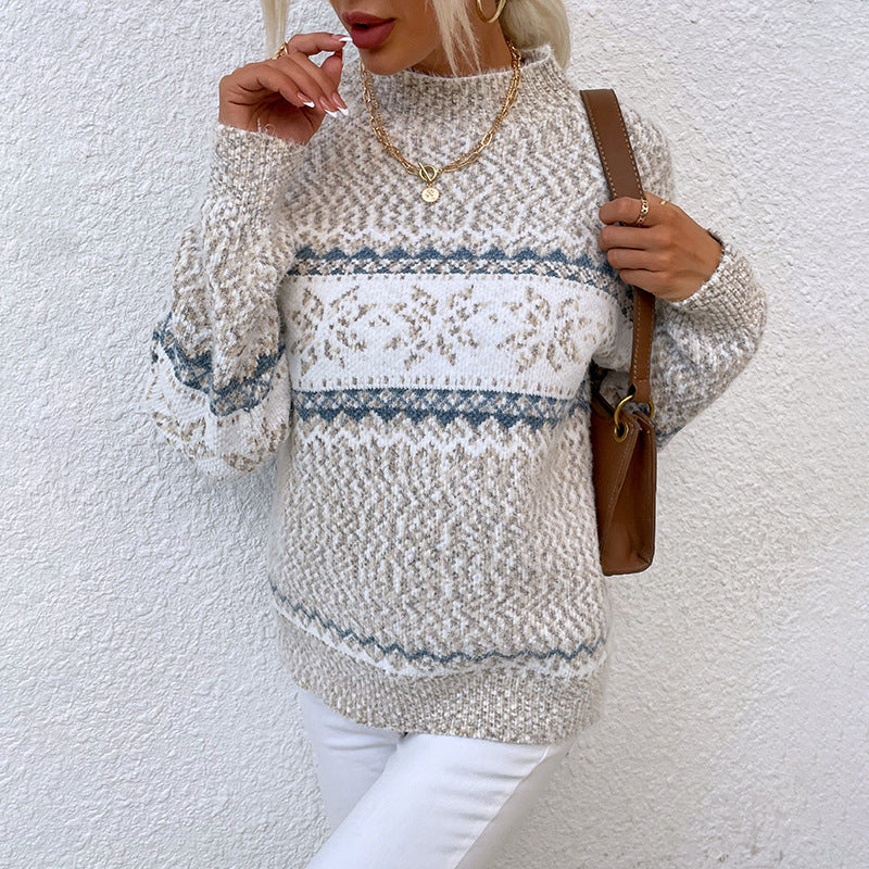 Beige dame vintage striktrøje, varm og elegant. Perfekt nordisk vinterstrik til både casual og festlige lejligheder.
