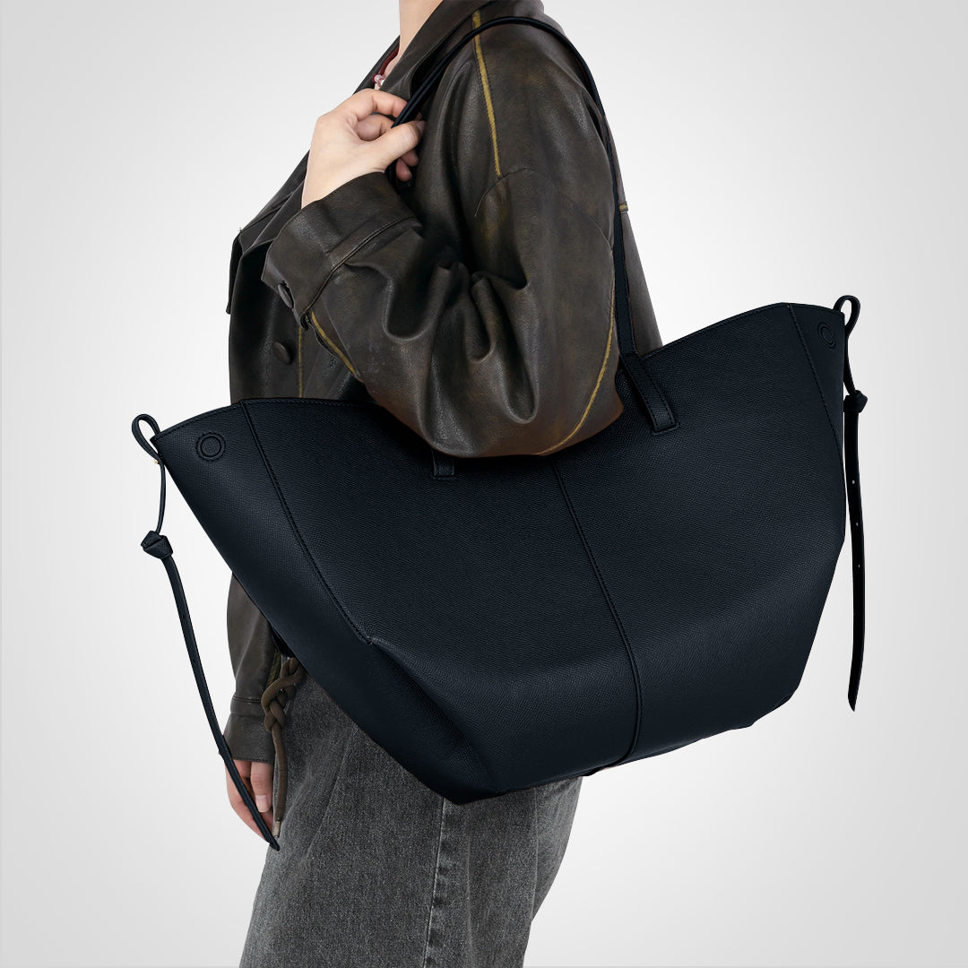 Sort elegant kvindetaske i vintage stil. Perfekt som hverdagstaske eller festtaske.