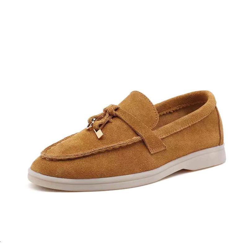 Komfortable og stilfulde dame loafers med spids tå. Elegante slip-on flade sko til hverdag og forår.