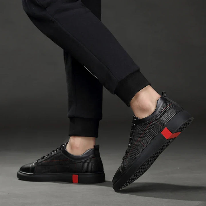 Elegante herre læder sneakers, håndlavet i Italien, af blødt kalveskind med skridsikker gummisål og tidløst design