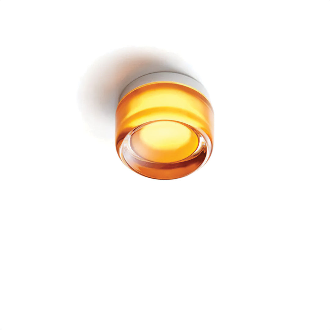Elegant LED-væglampe i moderne design af akryl og aluminium, perfekt accent til stilfulde interiører