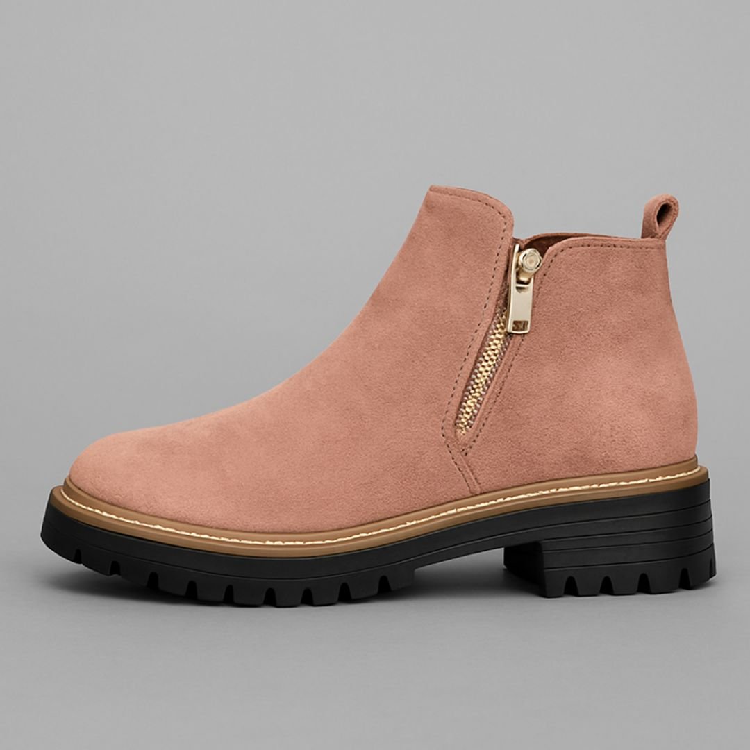 Fuldt billede af ortopædiske dame støvler, der fremhæver deres elegante design og ergonomiske pasform.