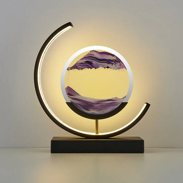 Elegant bordlampe med 3D sandkunst, varmt LED-lys og flydende sand, et perfekt design til stuer.