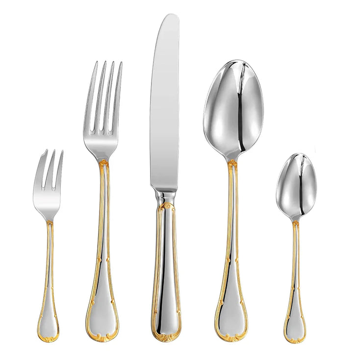 Elegant bestiksæt i rustfrit stål med glat, afrundet design. Perfekt til stilfulde middage og borddækning.