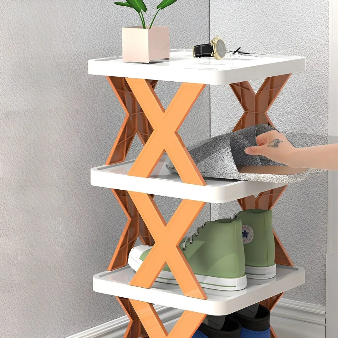 Elegant foldbart skoskab, pladsbesparende og multifunktionelt, perfekt til små rum og entréer i moderne design.