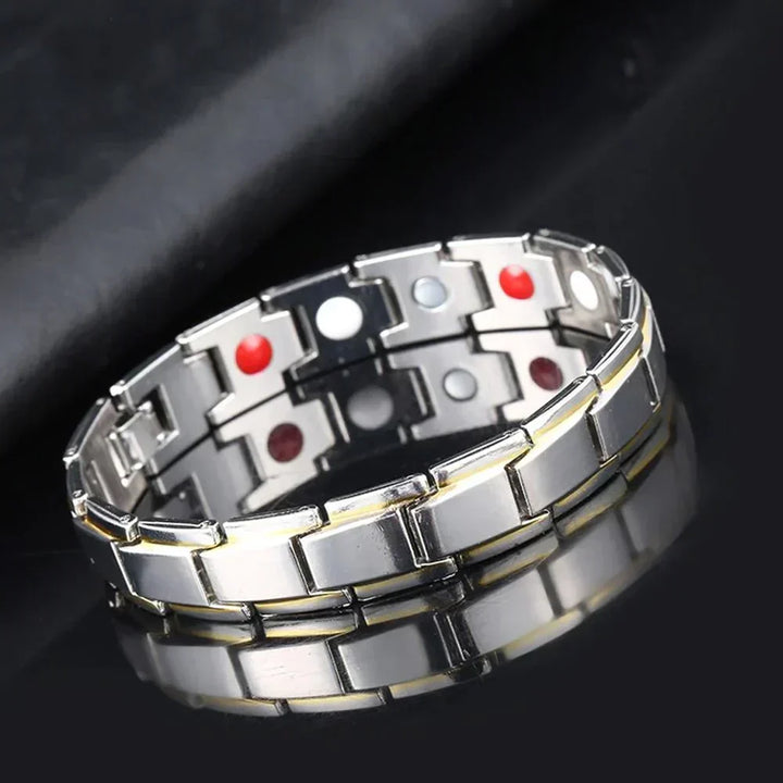 Elegant magnetisk sundhedsarmbånd, sølvfarvet, fremmer velvære, med neodym-magneter, passer til ethvert outfit.