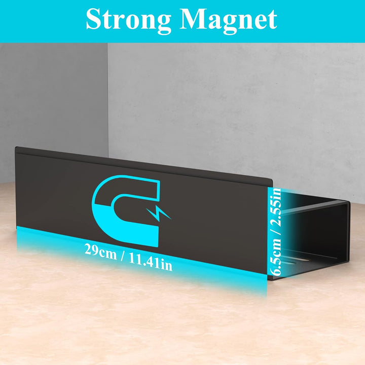 Elegant magnetisk krydderihylde sæt i sort metal, pladsbesparende og ideel til køkkenet, med god opbevaringsplads til krydderier.