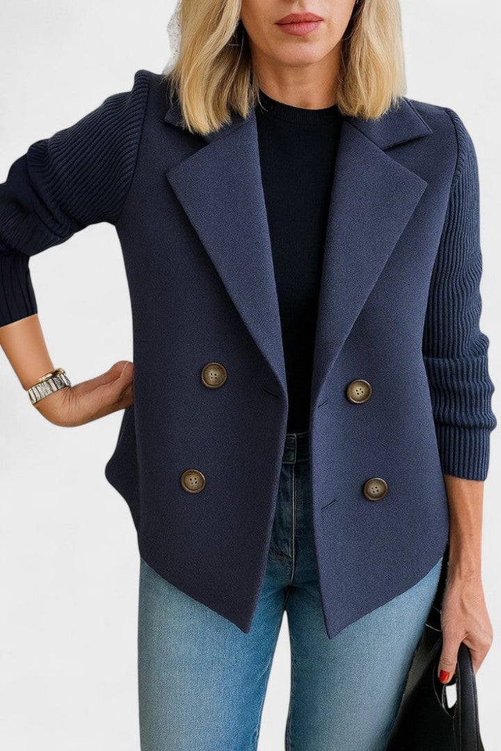 Blazer til kvinder: Afslappet stil møder elegant komfort. Perfekt til kontoret eller dagligdagen.